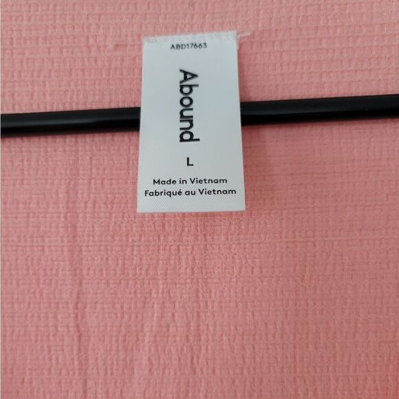 Abound Ruched V-neck Top NWOT - Picture 2 of 6